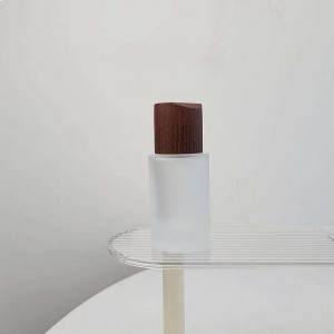 MUB Frosted spot transparent high-quality spray bayonet 30ml perfume glass bottle wood walnut